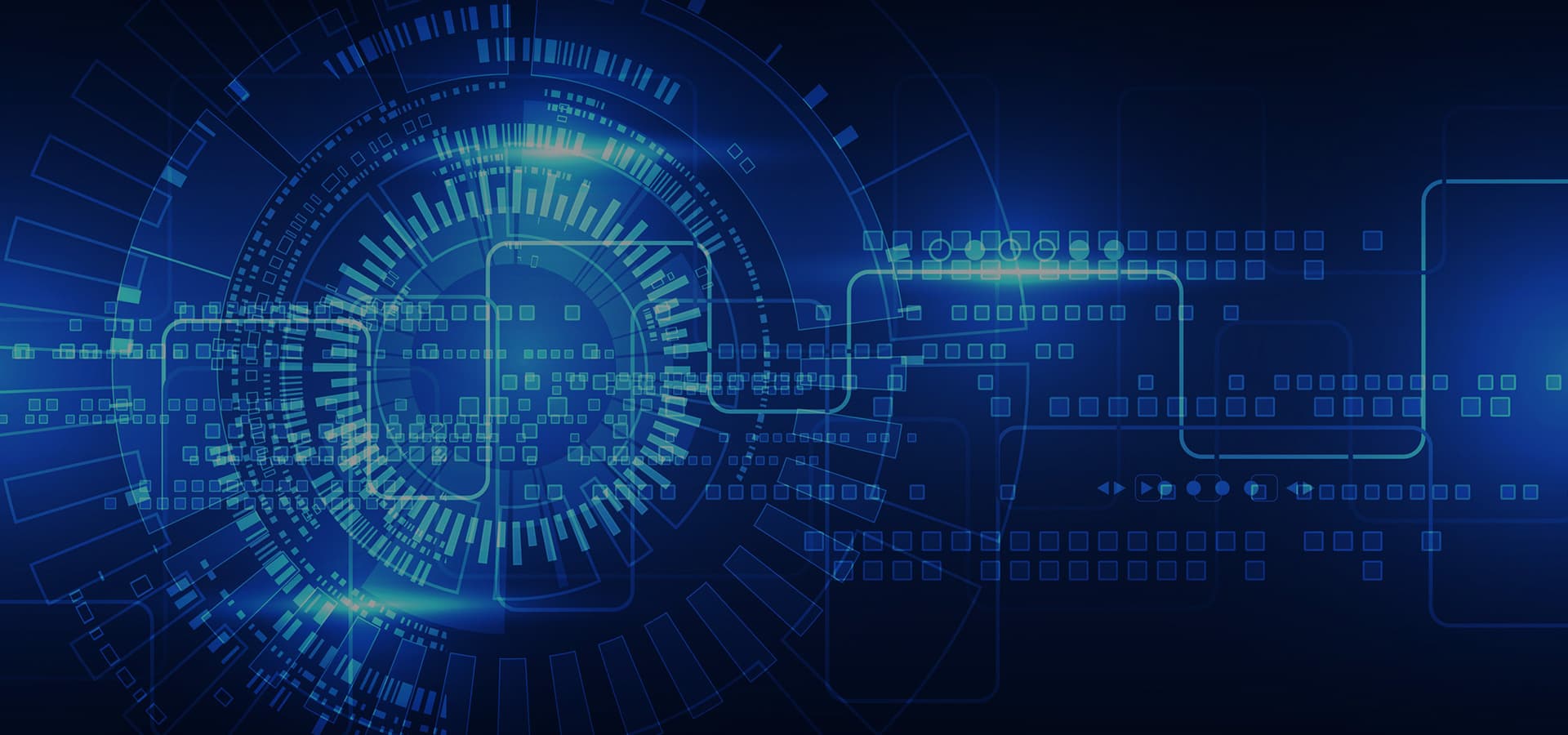 Equipo de Óptima TI trabajando en soluciones tecnológicas